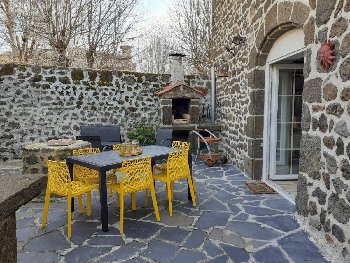 Maison Du Soleil Chez Isa Polignac  Exterior photo
